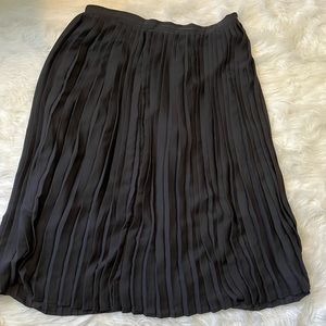 ModCloth Black Pleated MIDI Skirt